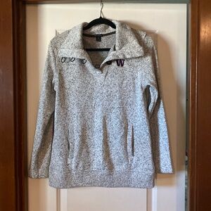 NWOT UW sweater